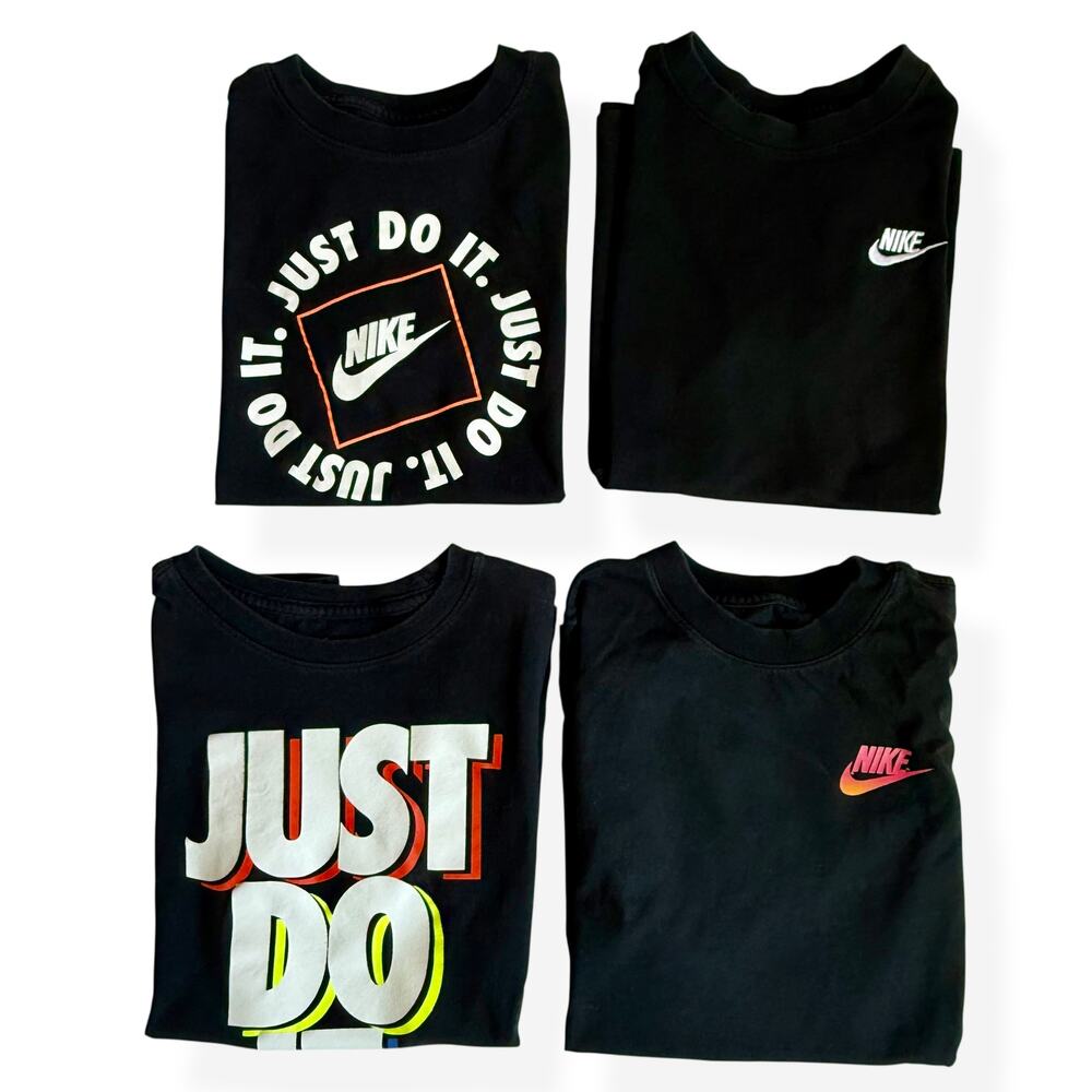 Nike Graphic T-Shirt Bundle Youth Medium